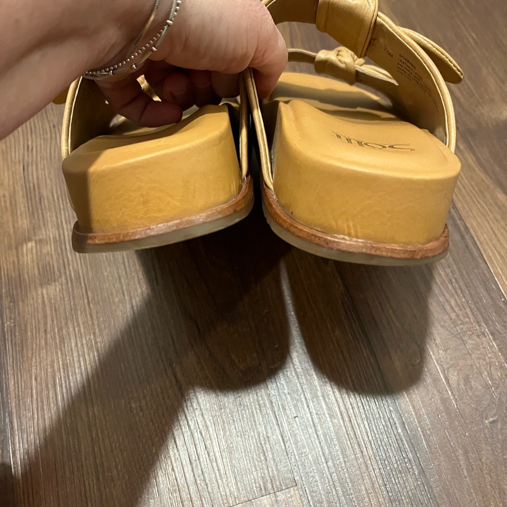 Sofft Alizah Tan For Women Size 7 1/2M - Picture 5 of 12